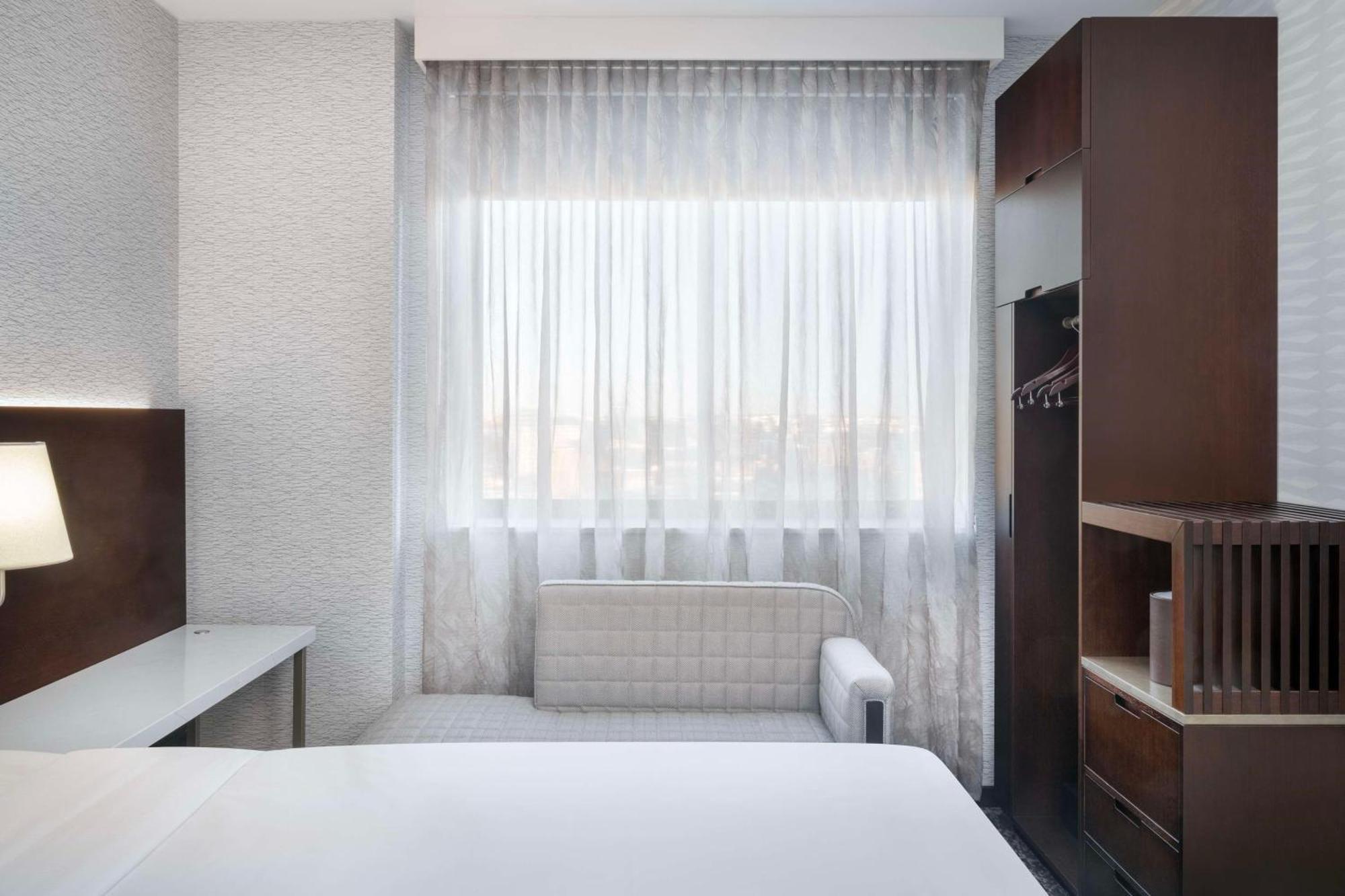 Doubletree By Hilton Long Island City, Ny New York Eksteriør billede